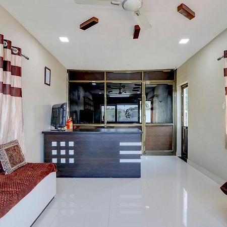 Spot On 71130 Hotel Shiv Krupa Anjar Exterior photo